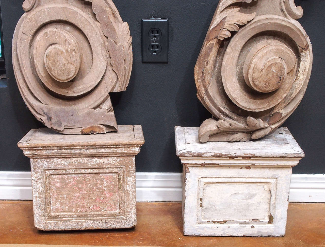 Pair of 18th Century Architectural Fragments In Distressed Condition For Sale In New Orleans, LA