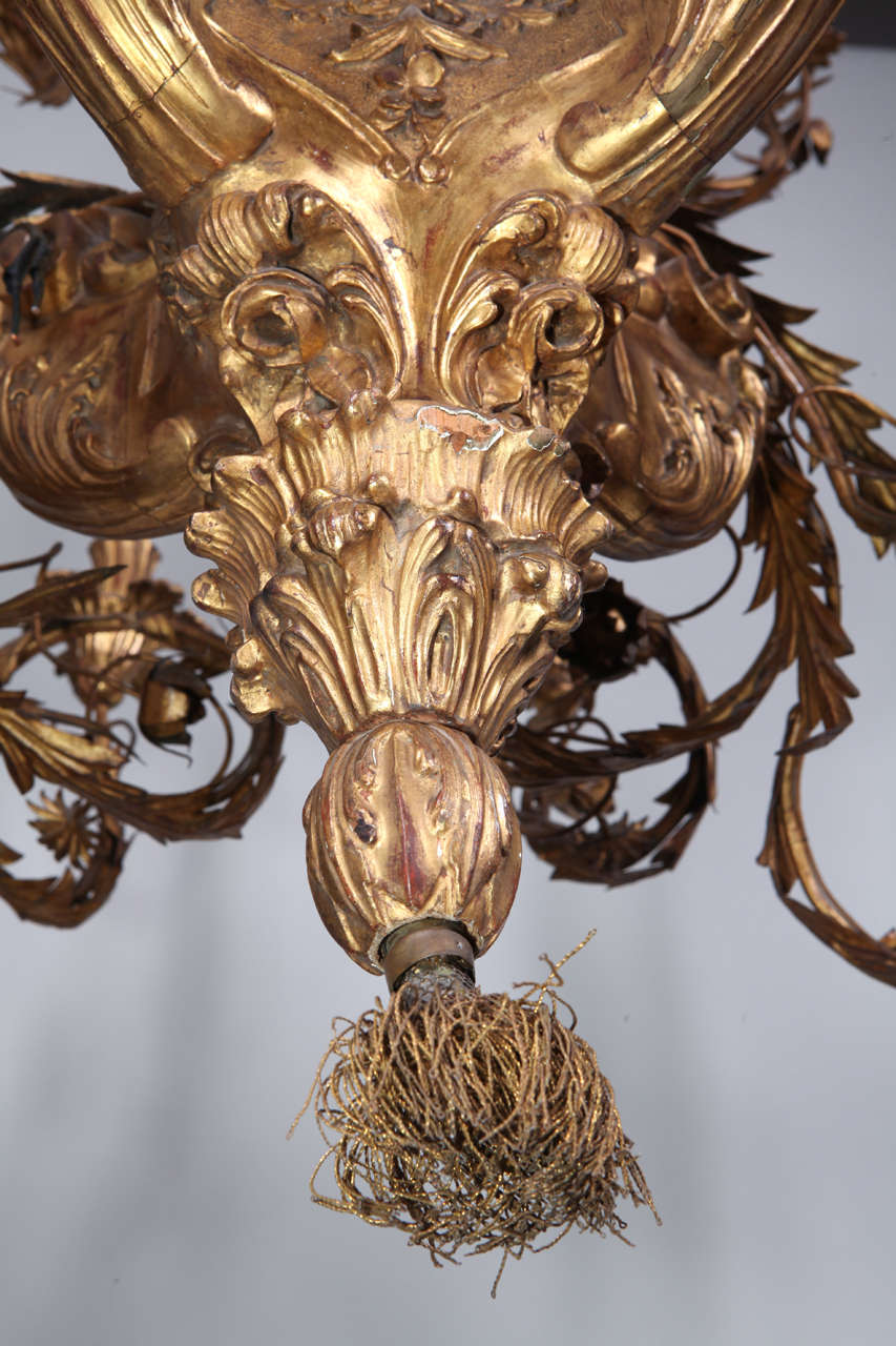 Italian Chandelier in Wood and Gilt Wrought Iron