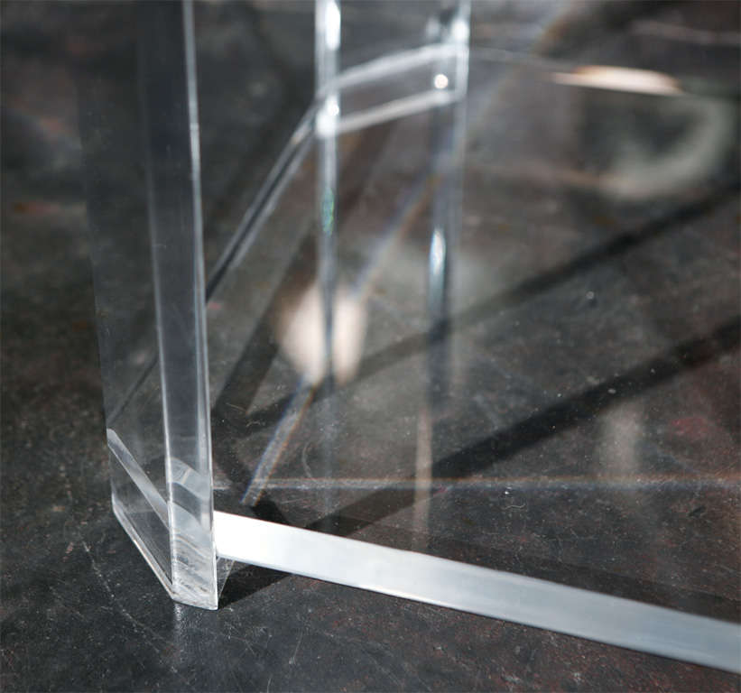 A Lucite Side Table / Pedestal 5