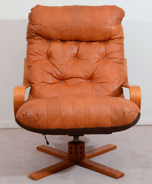 MidCentury Leather Lounge Chair with Swivel Base at 1stDibs mcm