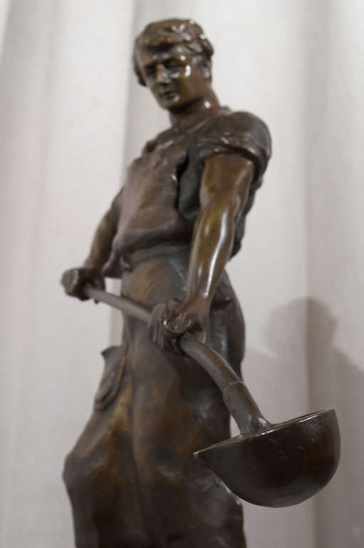 Bronze Statue of Foundry Worker In Excellent Condition In Petaluma, CA
