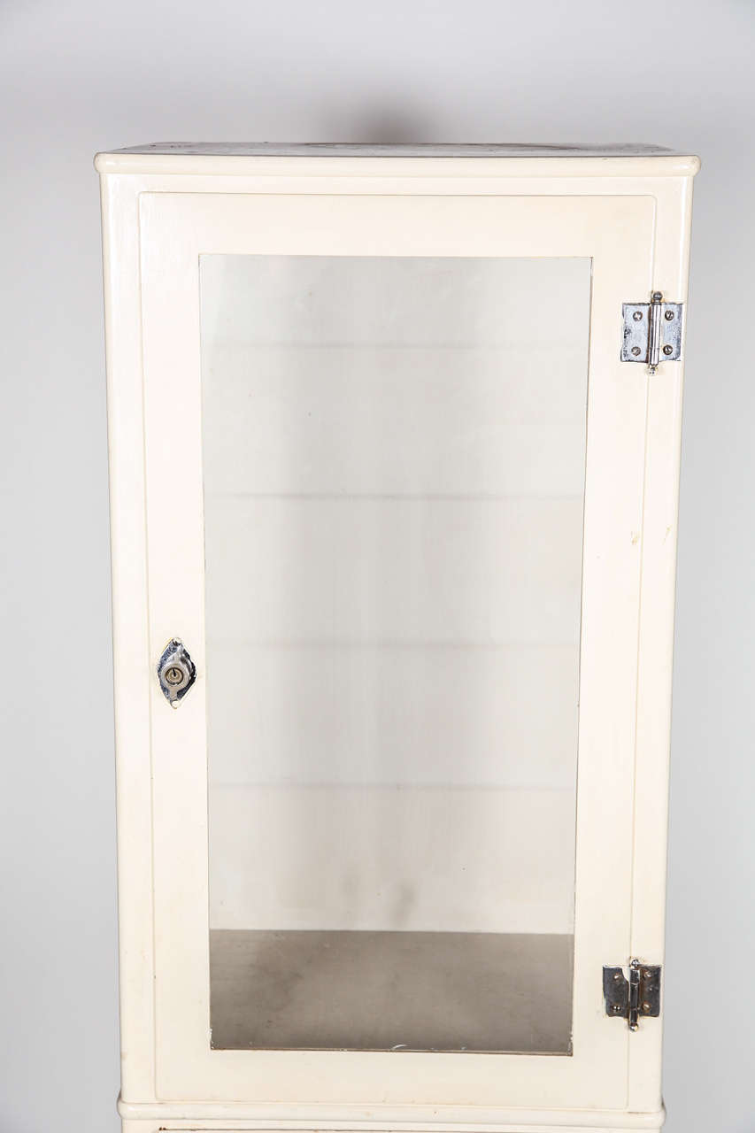 Early 20th Century Medical For Sale at 1stDibs