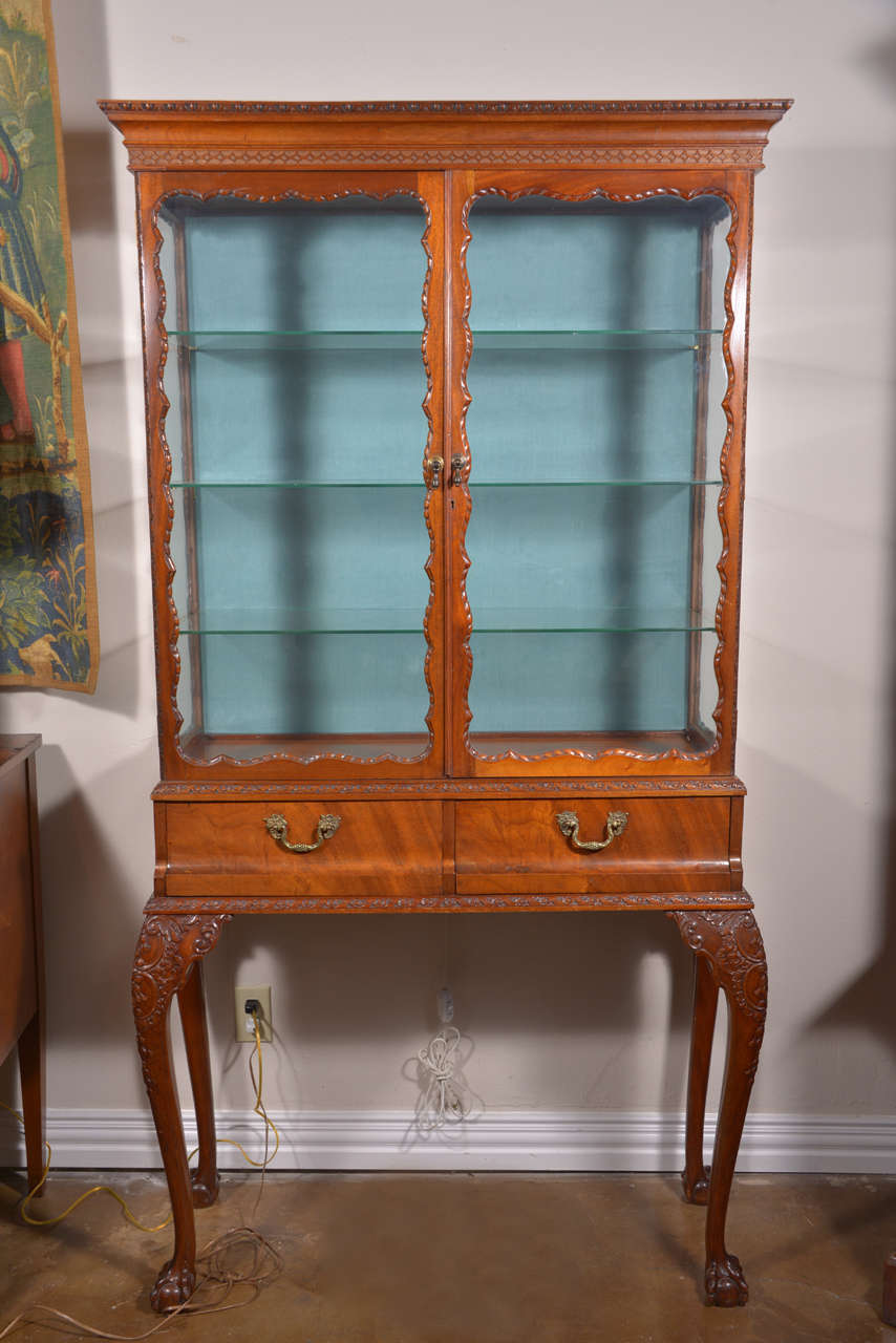 pair of 19th c English Chippendale mahogany illuminated viewing vitrines