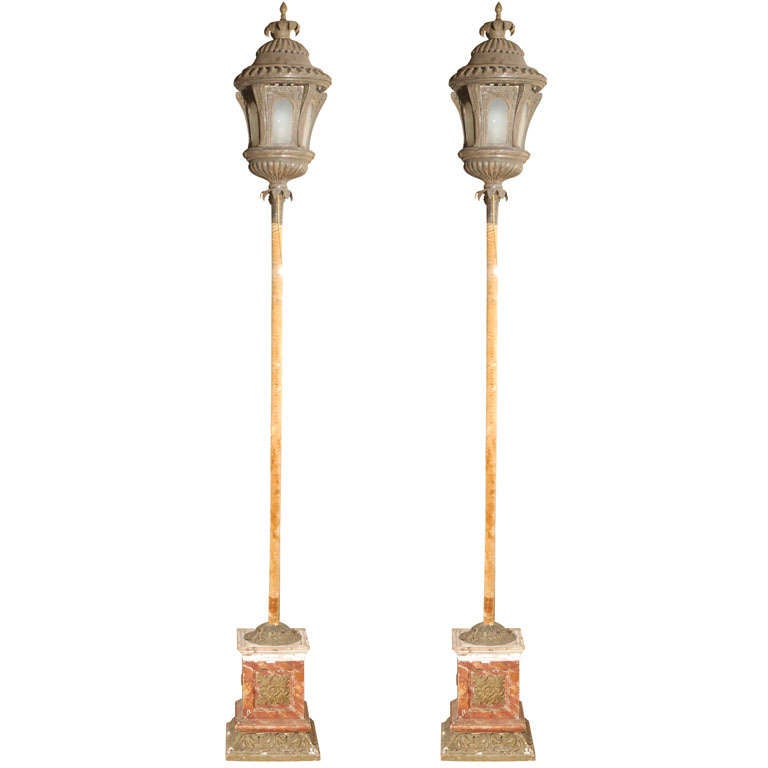 Lanternes de procession métalliques de Lucques, Italie en vente
