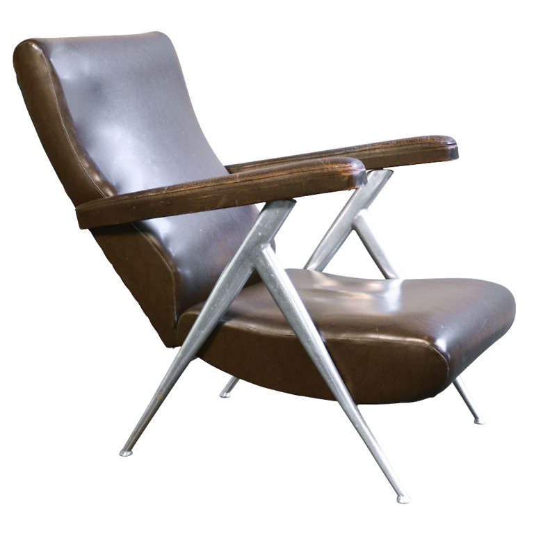 Pair of adjustable lounge chairs at 1stdibs