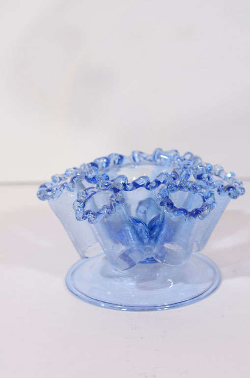 Venetian Glass bowl with removable flower frog. For Sale 4