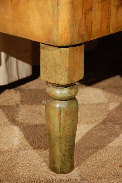 Late 19th Century French Oak Butcher Block Table. In Good Condition In Cathedral City, CA