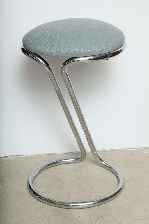 Z Chrome Counter Bar Stool by Gilbert Rohde for Troy Sunshade In Excellent Condition In New York, NY