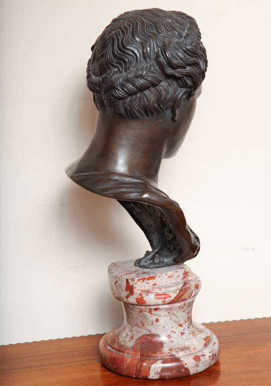19th century Neo-classical Bronze Bust In Good Condition For Sale In New York, NY