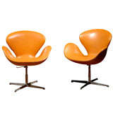 Vintage Arne Jacobsen Swan Swivel Pair of leather Chairs