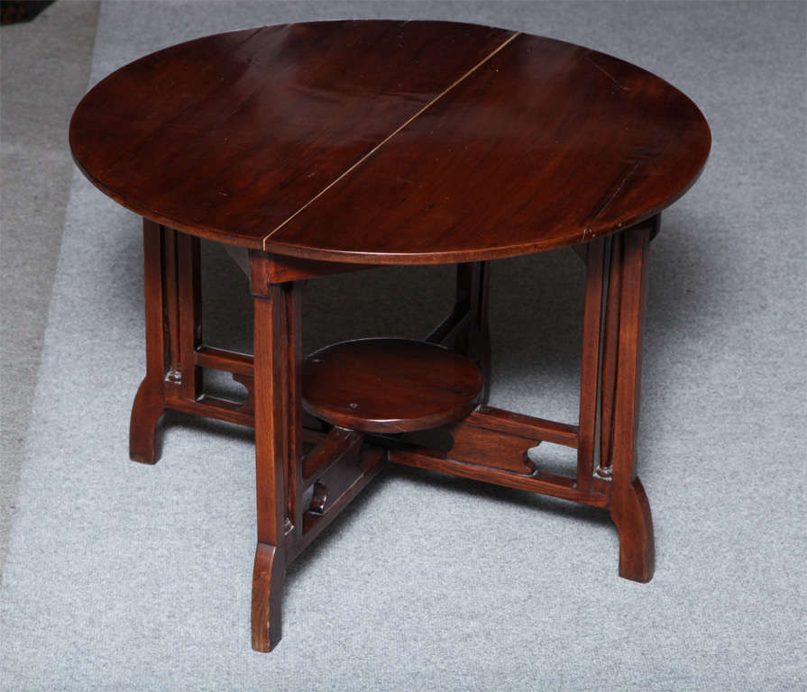 Mid-20th Century 1930s Art Deco Shanghai Coffee Table Made of Varnished Elm with Quadripod Base For Sale