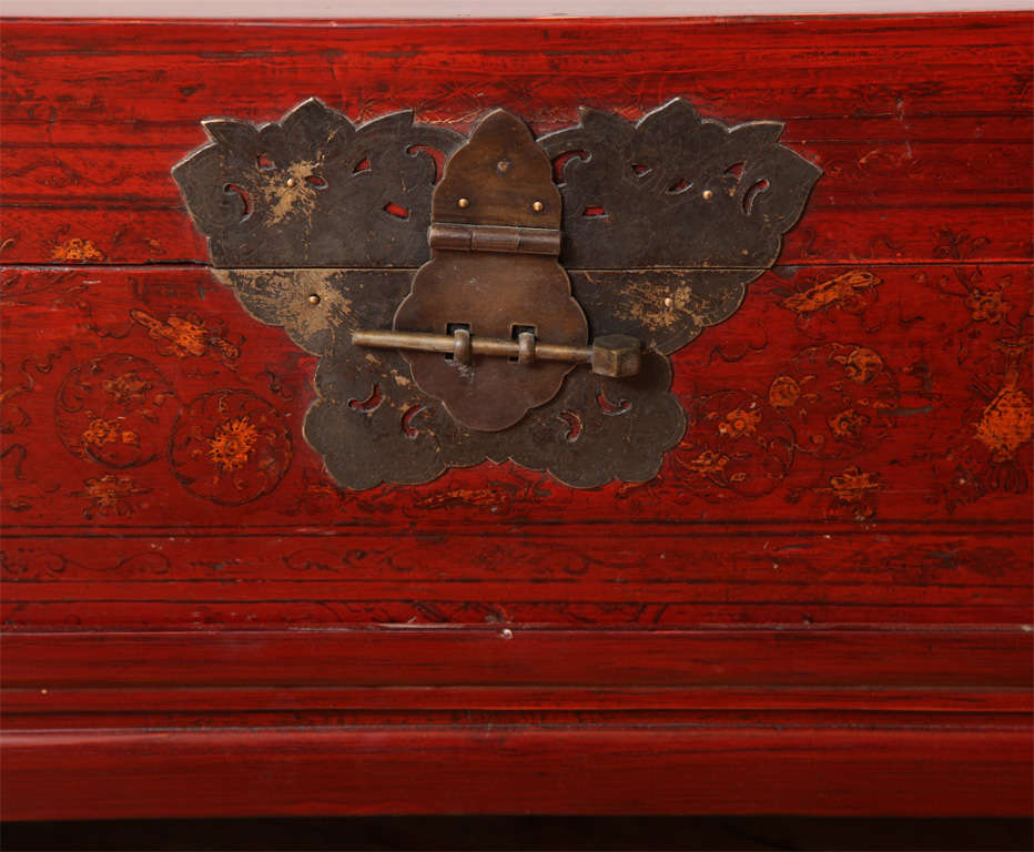 Late 19th Century Chinese Red Lacquered Trunk on Stand with Original Finish 1