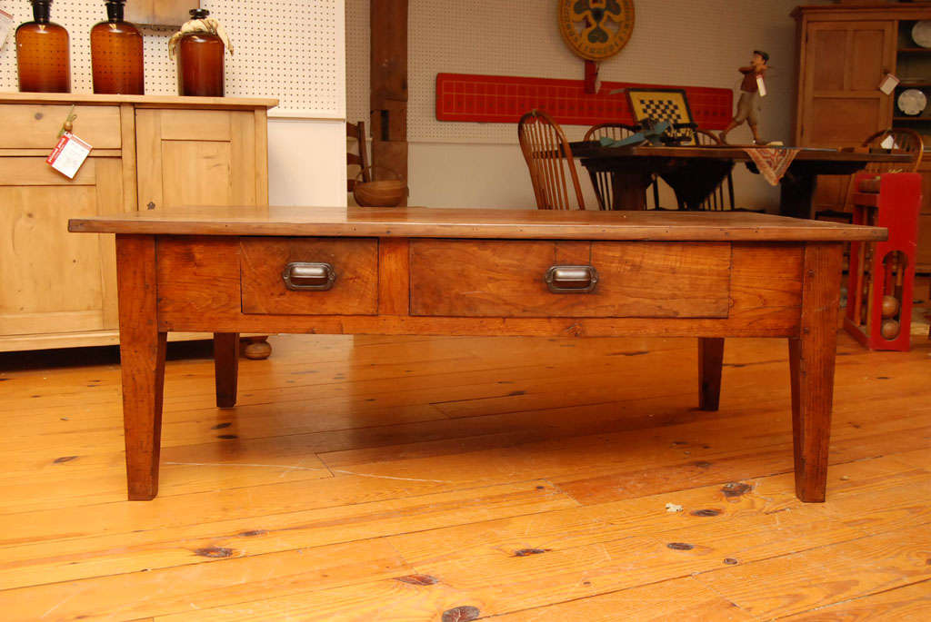French Chestnut Coffee Table In Excellent Condition In Sheffield, MA