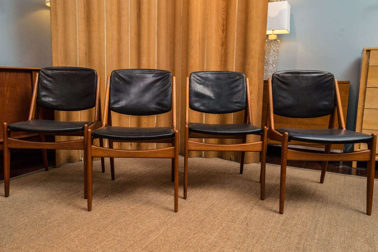 Mid-Century Modern Set of Eight Arne Vodder Dining Chairs