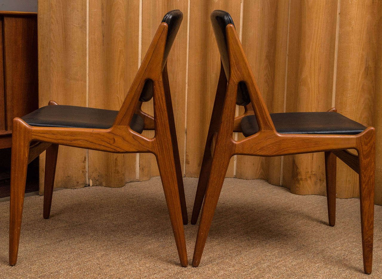 Set of Eight Arne Vodder Dining Chairs 1