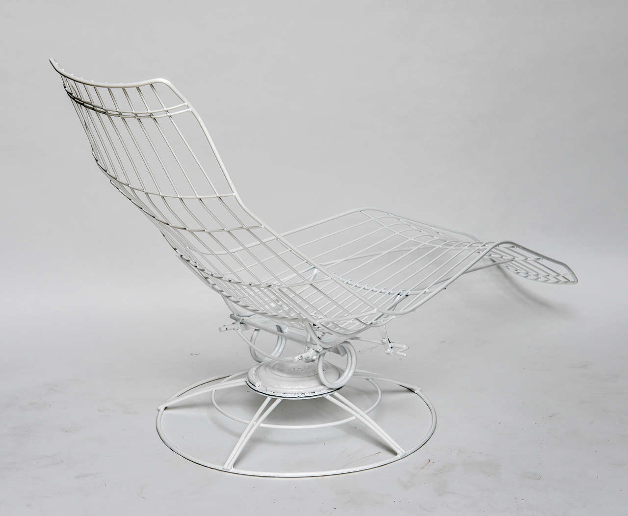Mid-Century Modern Pair of 60's Wire Reclining Chaises