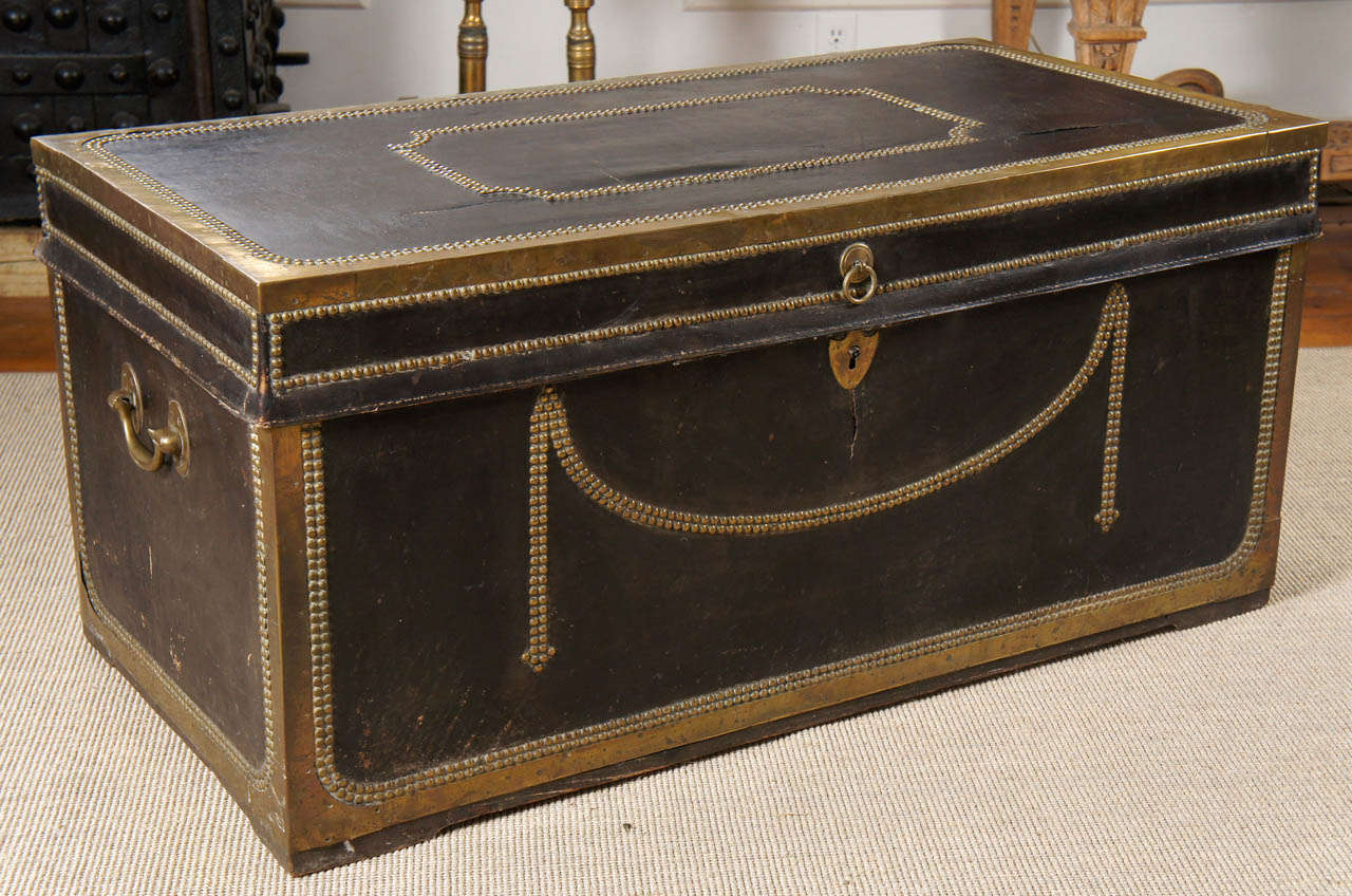 English 19th Century Black Leather Trunk