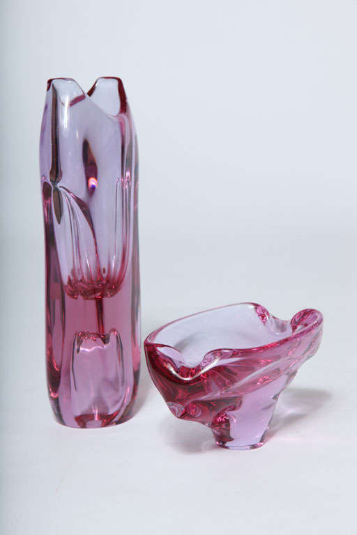 Organic free formed vase and bowl by Miloslav Klinger for Zelezny Brod. 
The vase measures 9.5