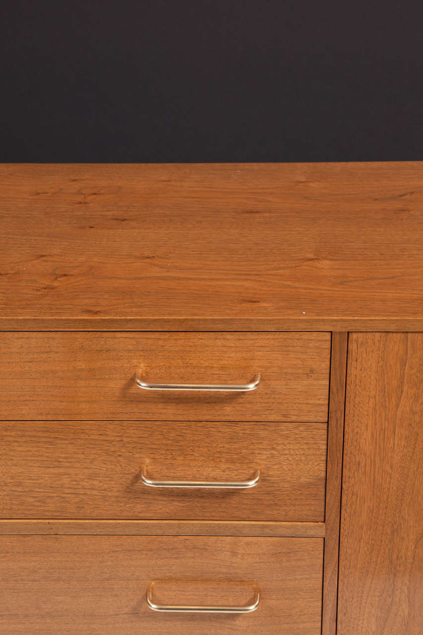 Edward Wormley for Dunbar Walnut Sideboard In Excellent Condition In New York, NY