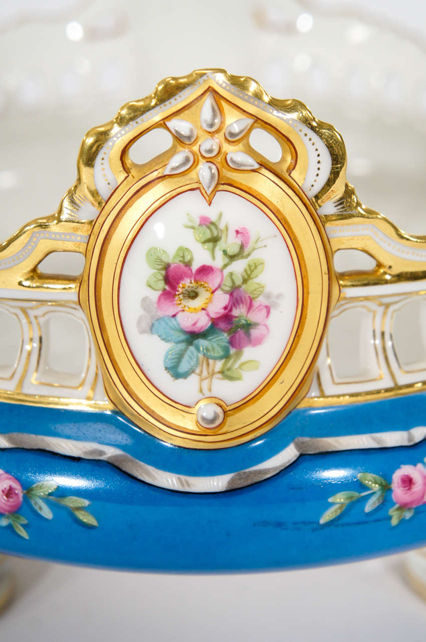 Pair of Le Rosey Old Paris Hand Painted Cachepots /Centerpieces For Sale 2