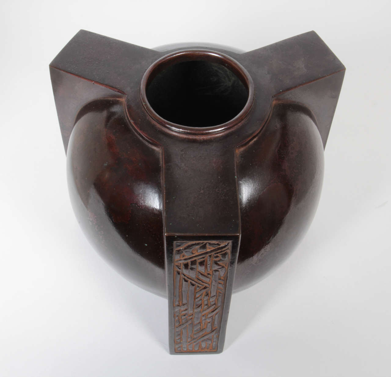 Mid-20th Century Art Deco Japanese Tobei Showa Period Patinated Bronze Vase, circa 1935 For Sale