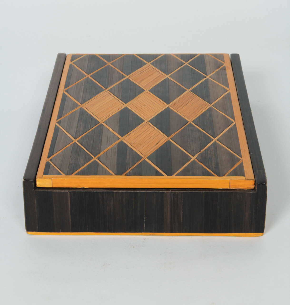 Andre Arbus (attr.) French Art Deco Straw Marquetry Box c. 1940 In Excellent Condition For Sale In New York, NY