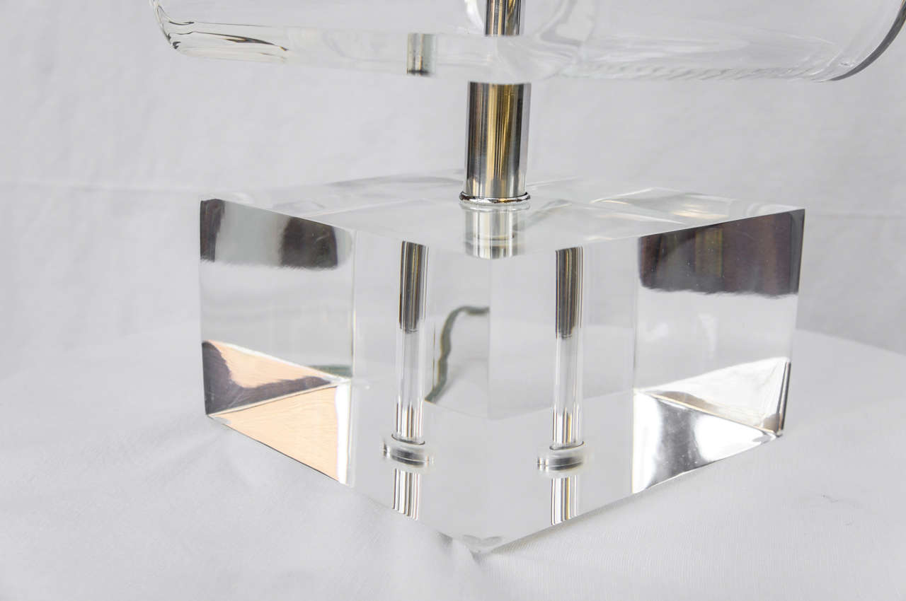 Les Prismatiques 1970's Heavy Lucite Table Lamps For Sale 3