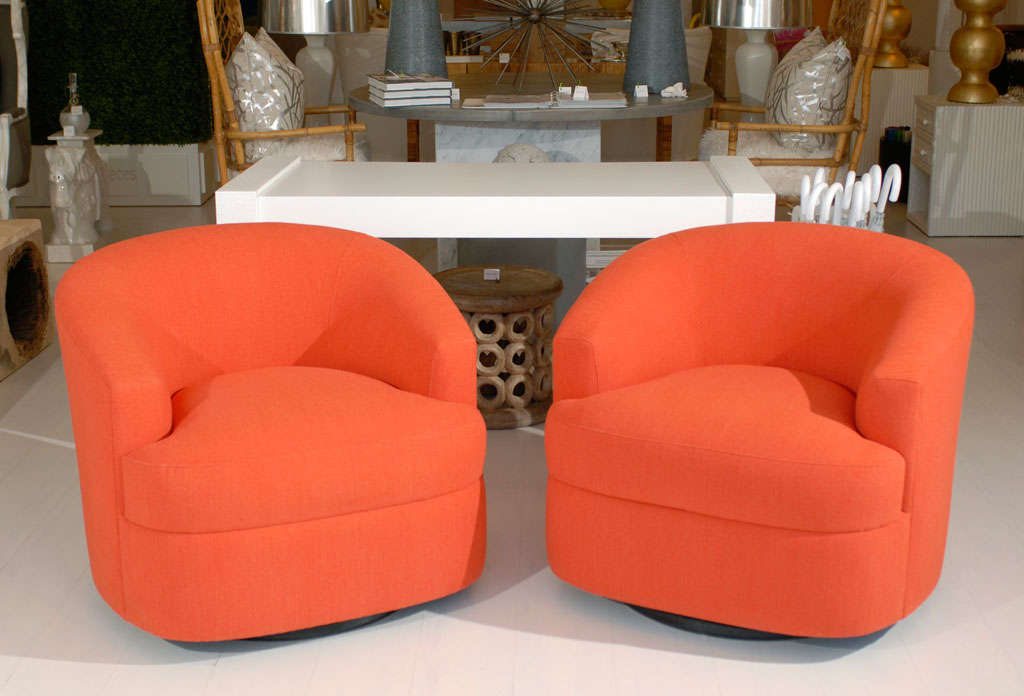 * vintage swivel chairs
* newly upholstered in high end designer wool fabric
* wood base
* cute & cozy