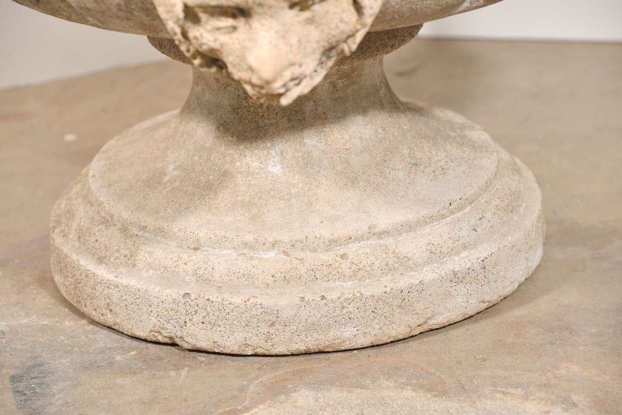 20th century italian concrete urn In Good Condition In Houston, TX