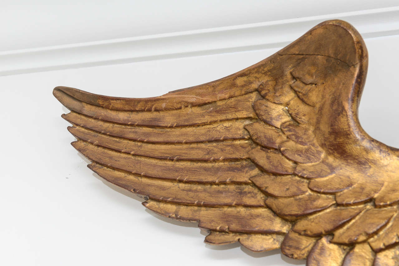 Majestic carved and Gilded Wood Eagle In Good Condition In West Palm Beach, FL