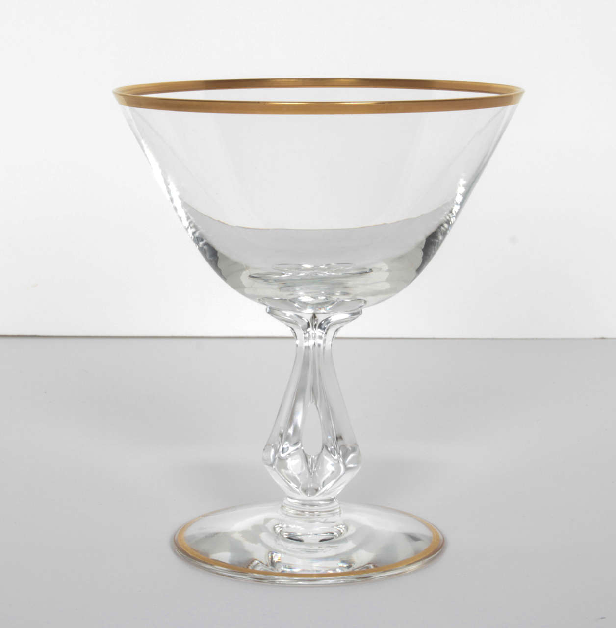 Set of Four Mid-Century Cocktail Champagne Glasses with Gold Rim In Excellent Condition In New York, NY