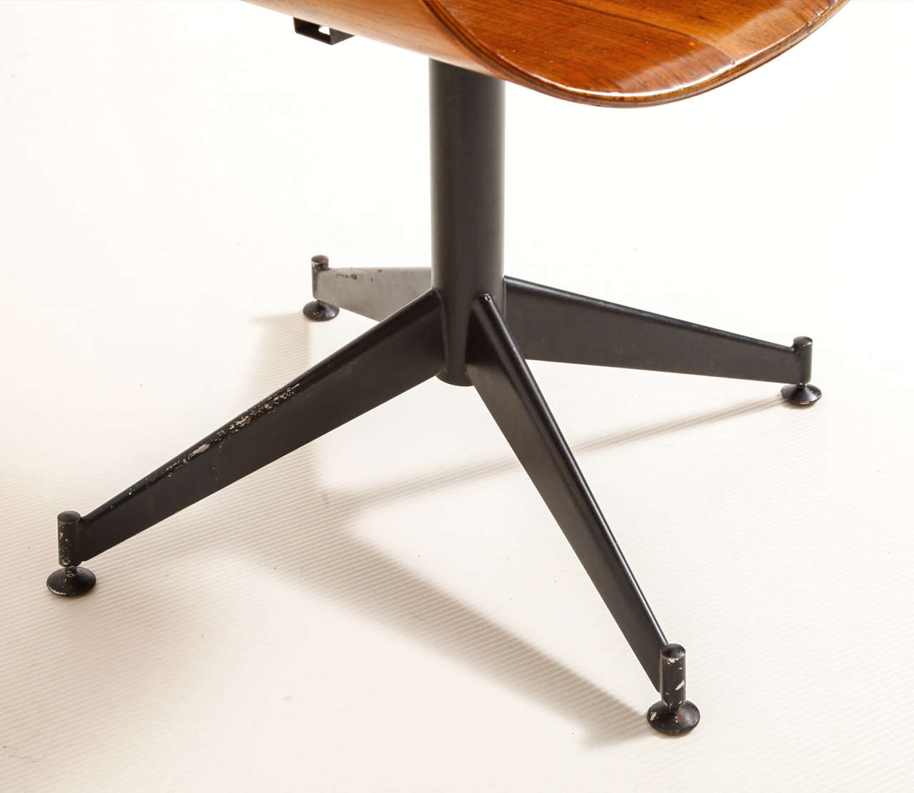 Plywood Carlo Ratti Swivel Chair