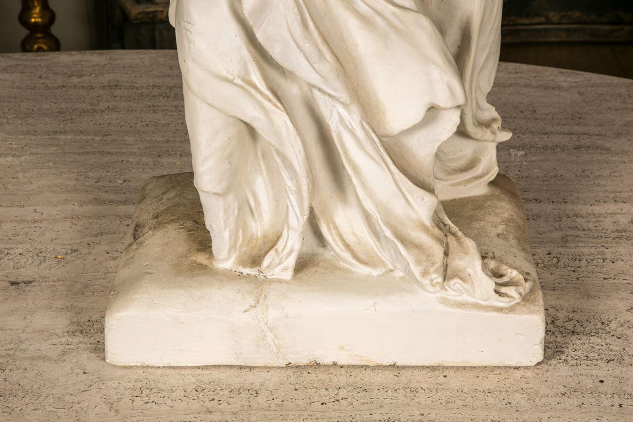 Tall Academy Plaster of the Victory of Samothrace, circa 1900 In Good Condition In Paris, FR