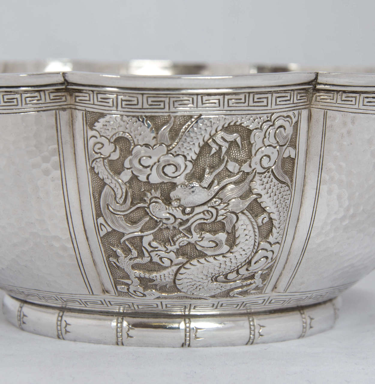 Pair of Chinese Silver Bowls In Good Condition In London, GB