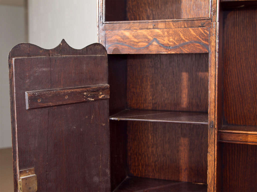 English Antique  Welsh  Dresser In  Oak  Wood For Sale