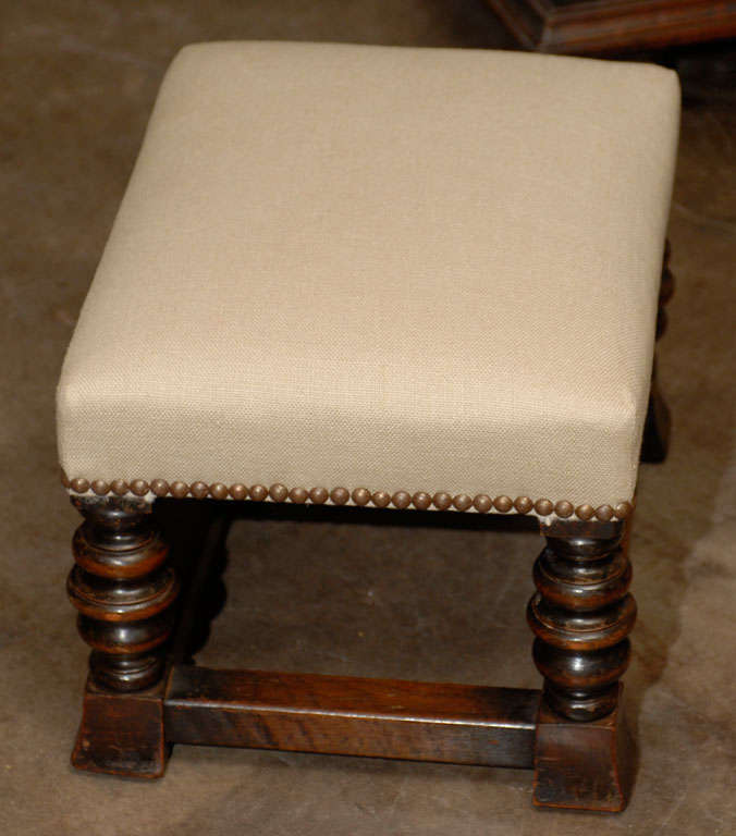 English Upholstered Foot Stool In Excellent Condition In Atlanta, GA