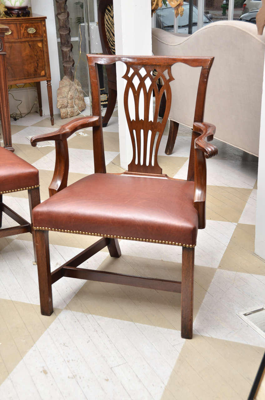 Englisches Set von 12 Mahagoni-Esszimmerstühlen aus dem späten 18. bis frühen 19. Jahrhundert im Zustand „Hervorragend“ im Angebot in Southampton, NY