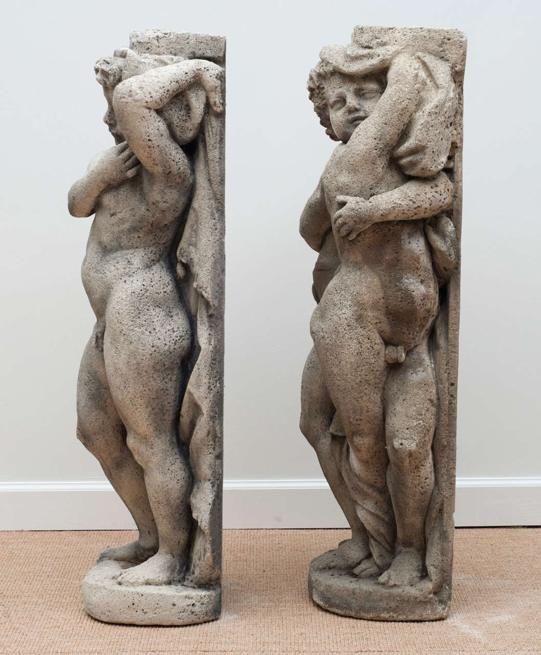 Pair of  Embracing Putti Stone figures For Sale 4