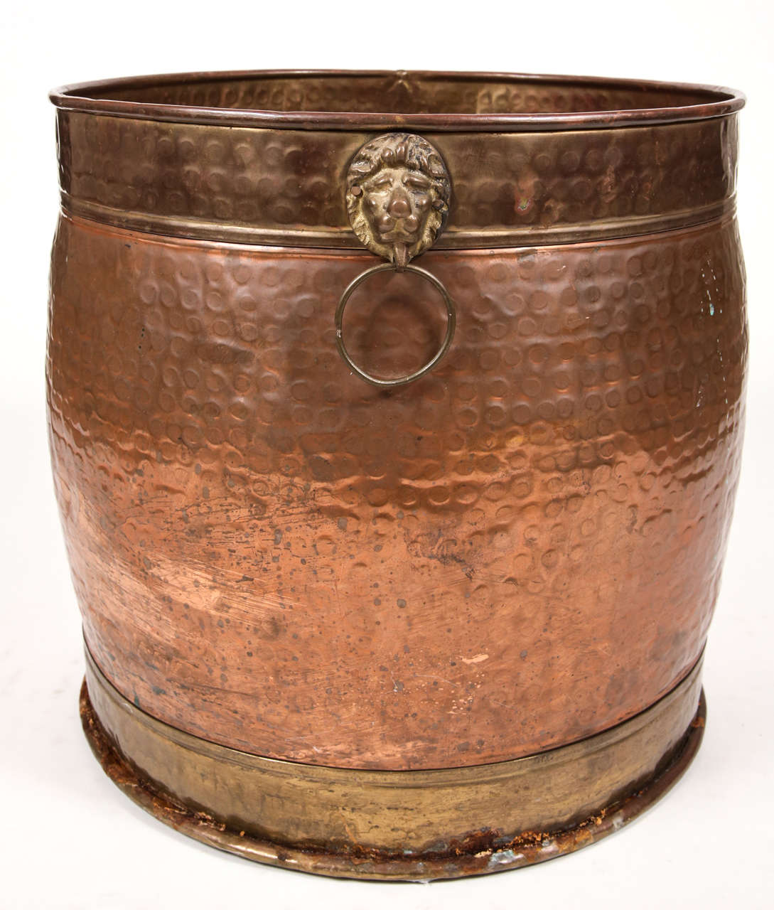 20th Century Hammered Copper Pot For Sale