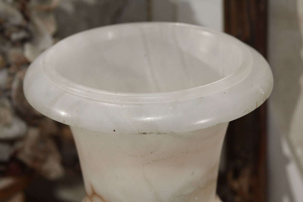 Alabaster Urn Lamp In Good Condition For Sale In Seattle, WA