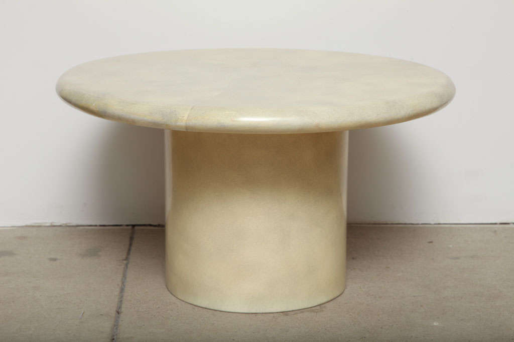 Lacquered round cocktail table
