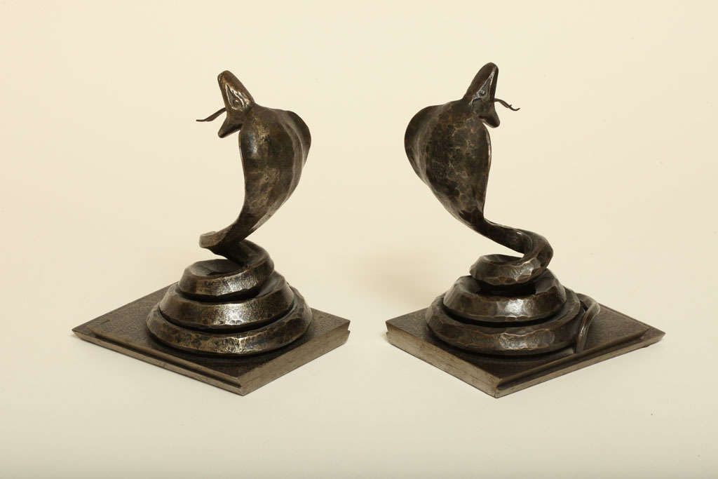 Edgar Brandt French Art Deco Pair of Wrought Iron Cobra Bookends For Sale 2