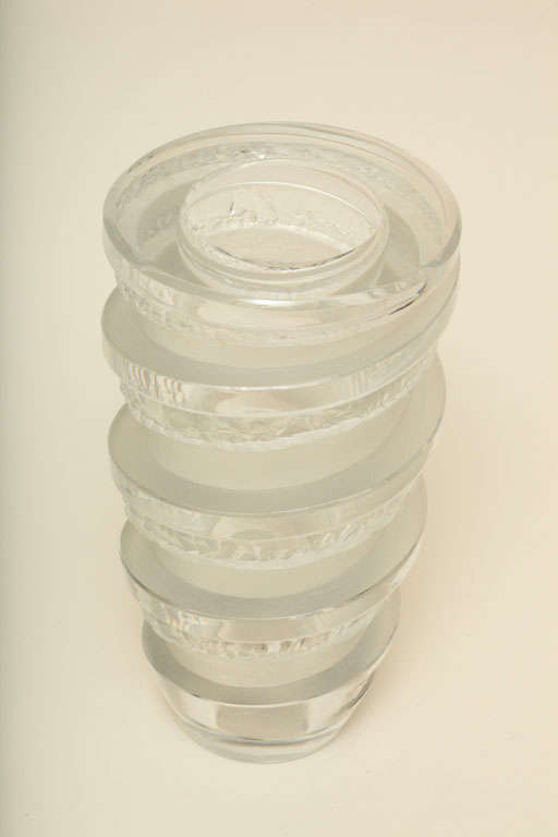 Mid-20th Century Michel-Aristide Colotte French Art Deco Carved and Etched Clear Glass Vase For Sale