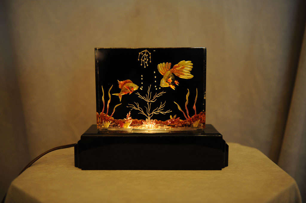 Mid-20th Century Art Deco Lucite Aquarium Lamp