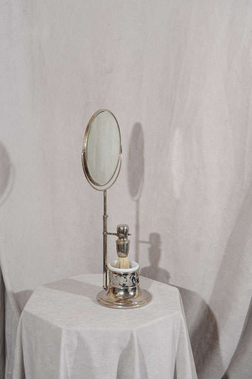Victorian Shaving Mirror with Accessories In Excellent Condition In Petaluma, CA