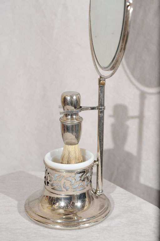 Victorian Shaving Mirror with Accessories 3