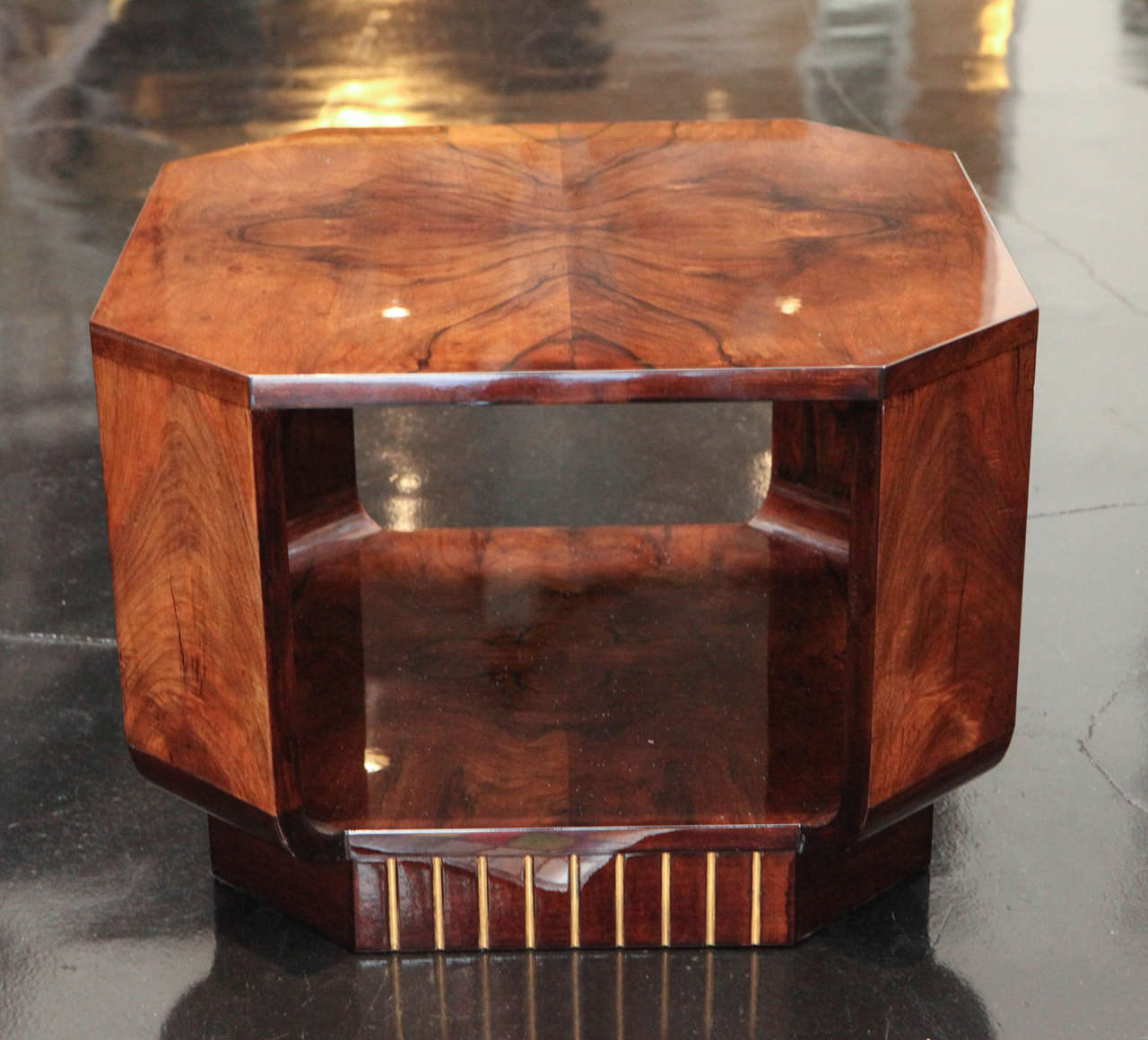 Art Deco Octagonal Side Table in Walnut Burl
