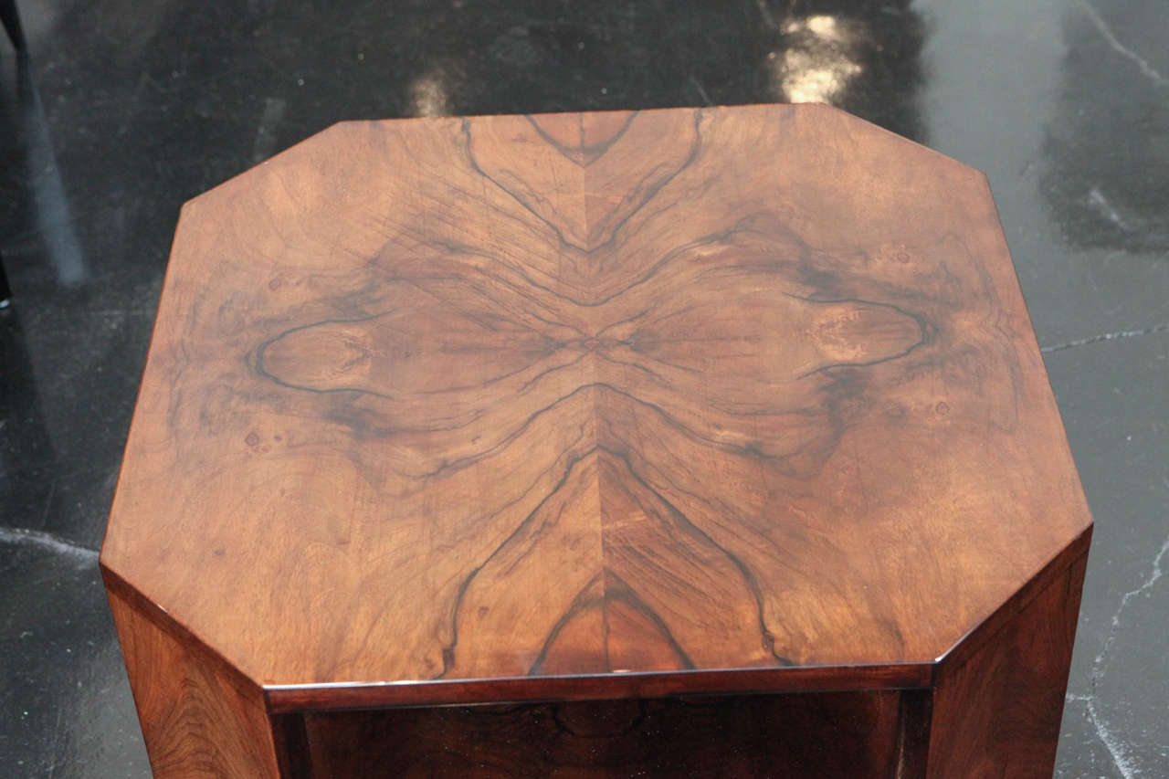 French Octagonal Side Table in Walnut Burl