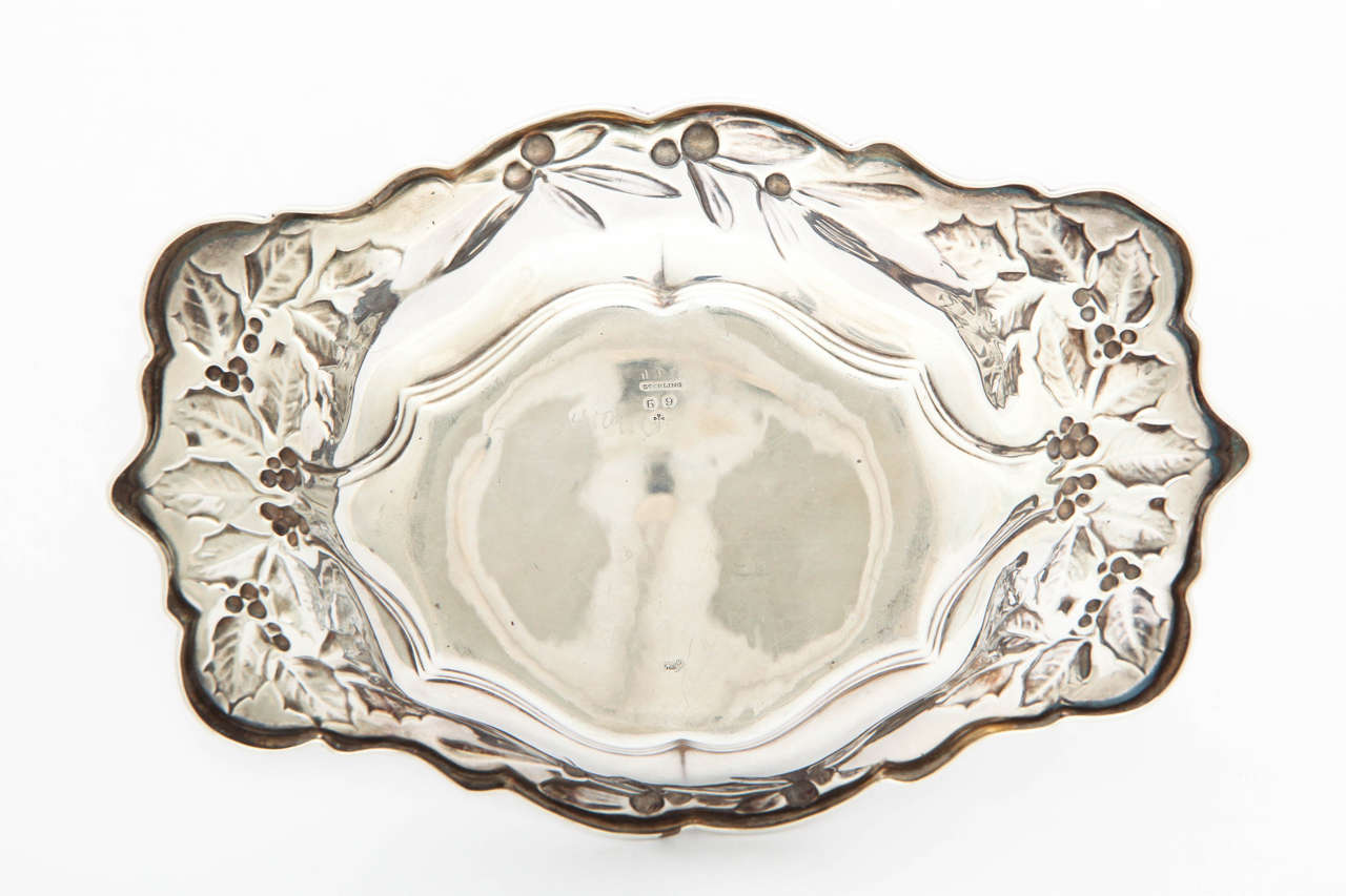 Sterling Silver Festive Holly and Mistletoe Bowl In Good Condition In New York, NY