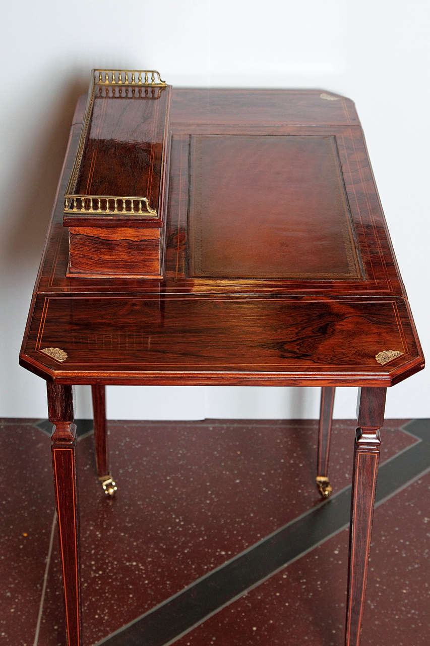 Victorian 19th Century Rosewood Drop-Leaf Table